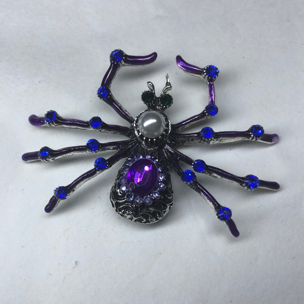 My favorite Halloween 🎃 jeweled spider brooch